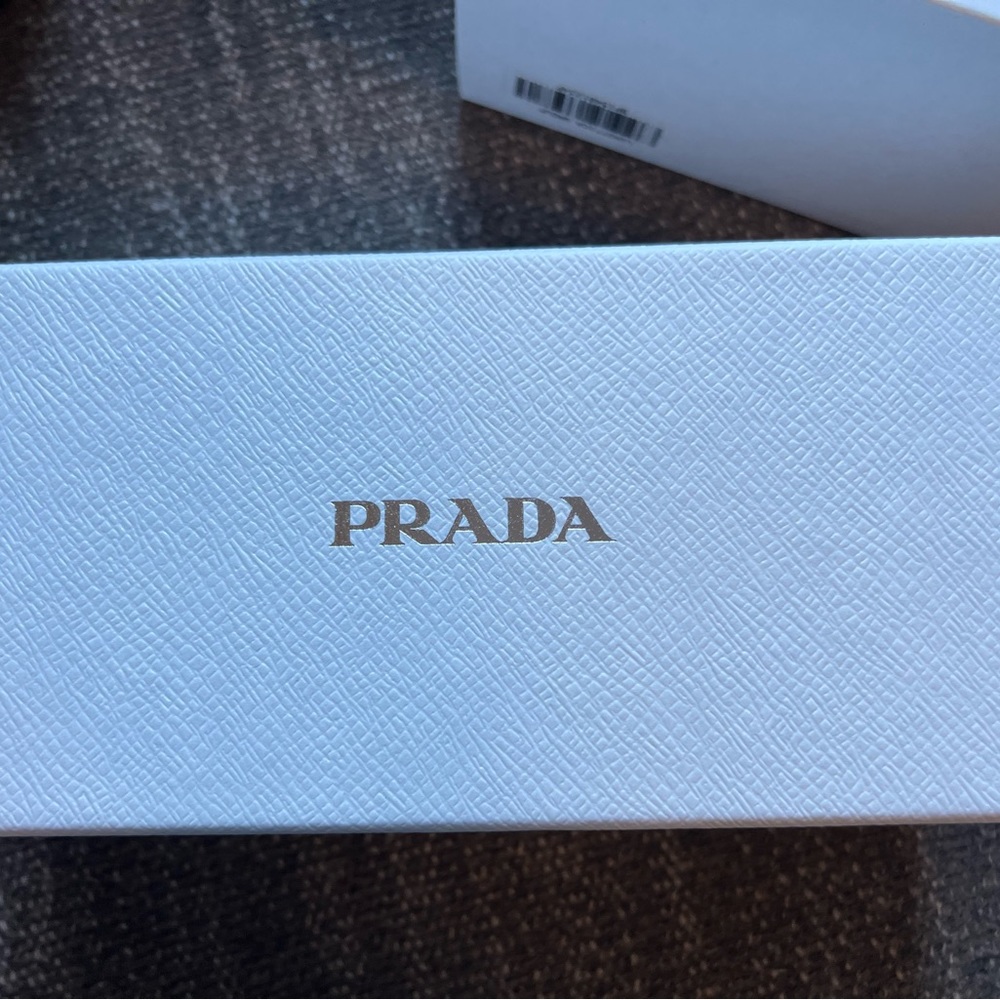 Authentic Prada sunglasses SPR07Y 55mm gray gradient - Picture 5 of 11